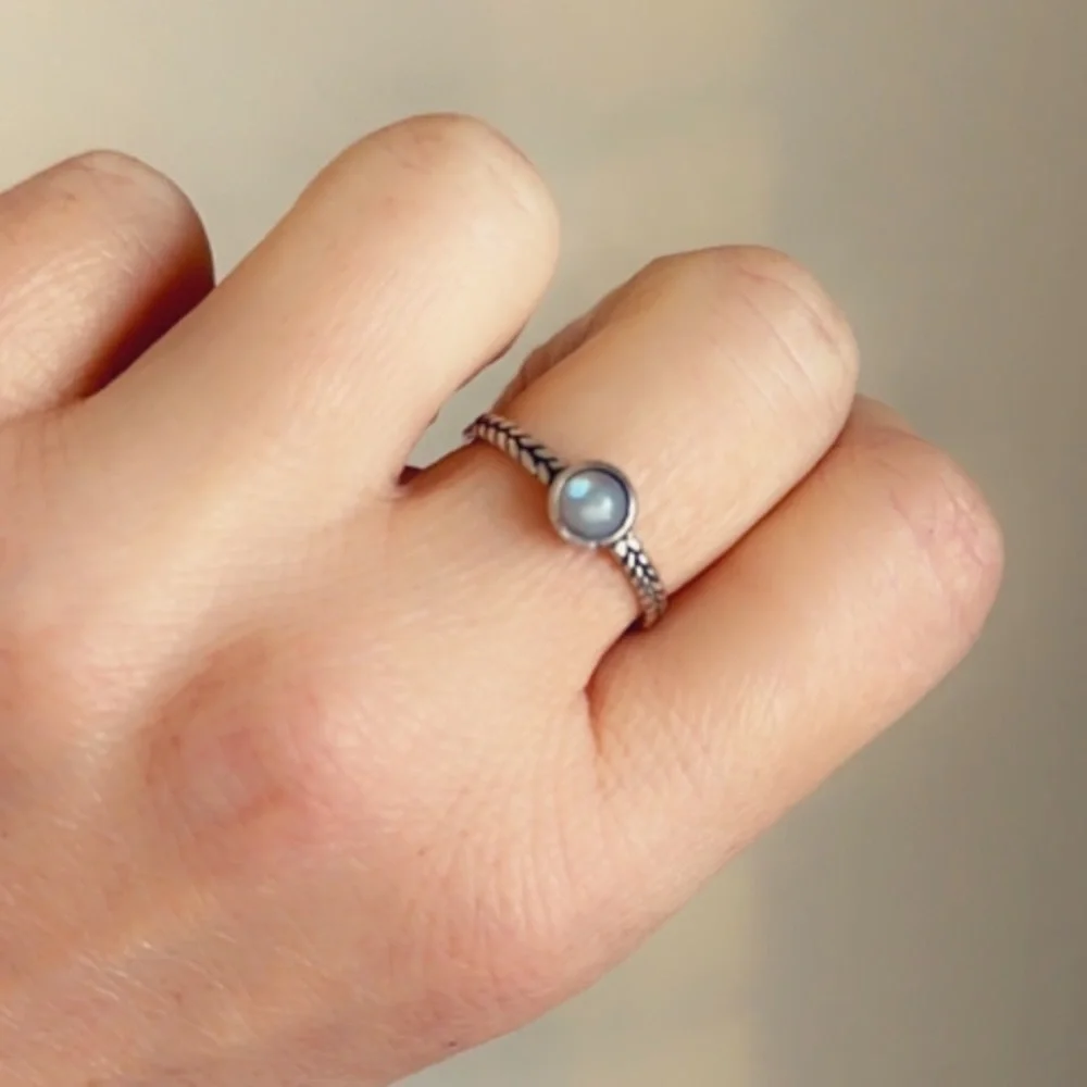 Sterling Silver Dainty Labradorite Ring